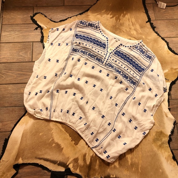 Lucky Brand Tops - Lucky 3x top 🧜‍♀️*